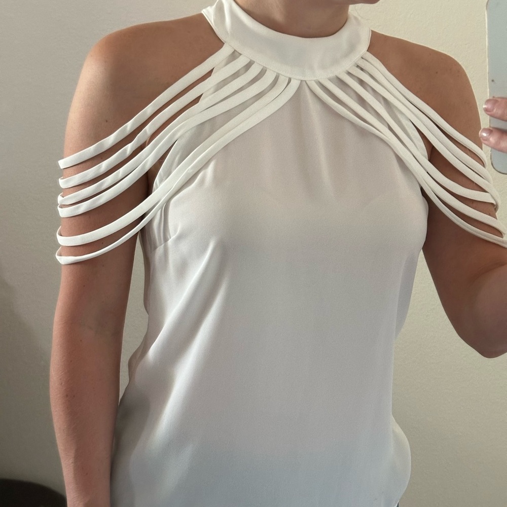 Cold shoulder halter white top sz Small